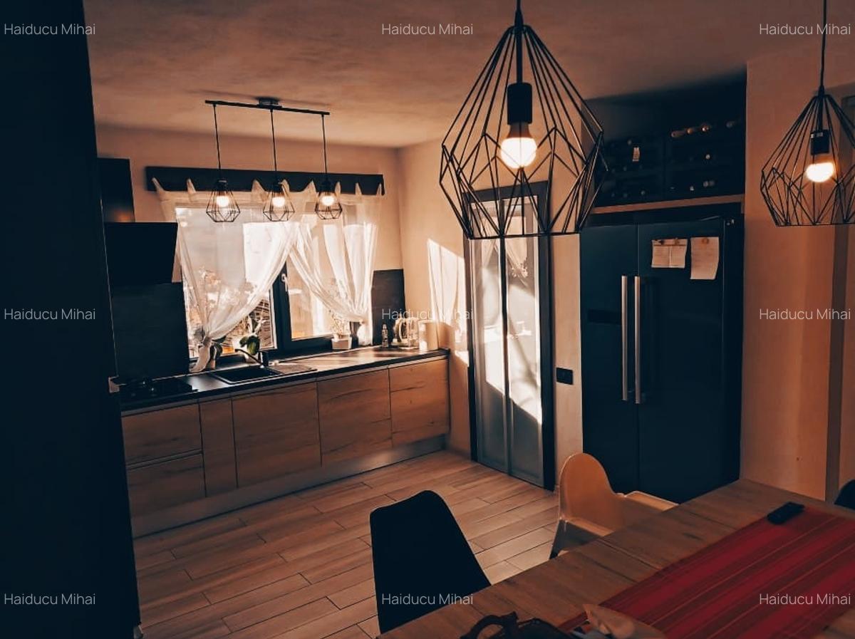 Casa / vila Platou Prundu - Craiovei , mobilata / utilata , finisaje moderne ! - 25