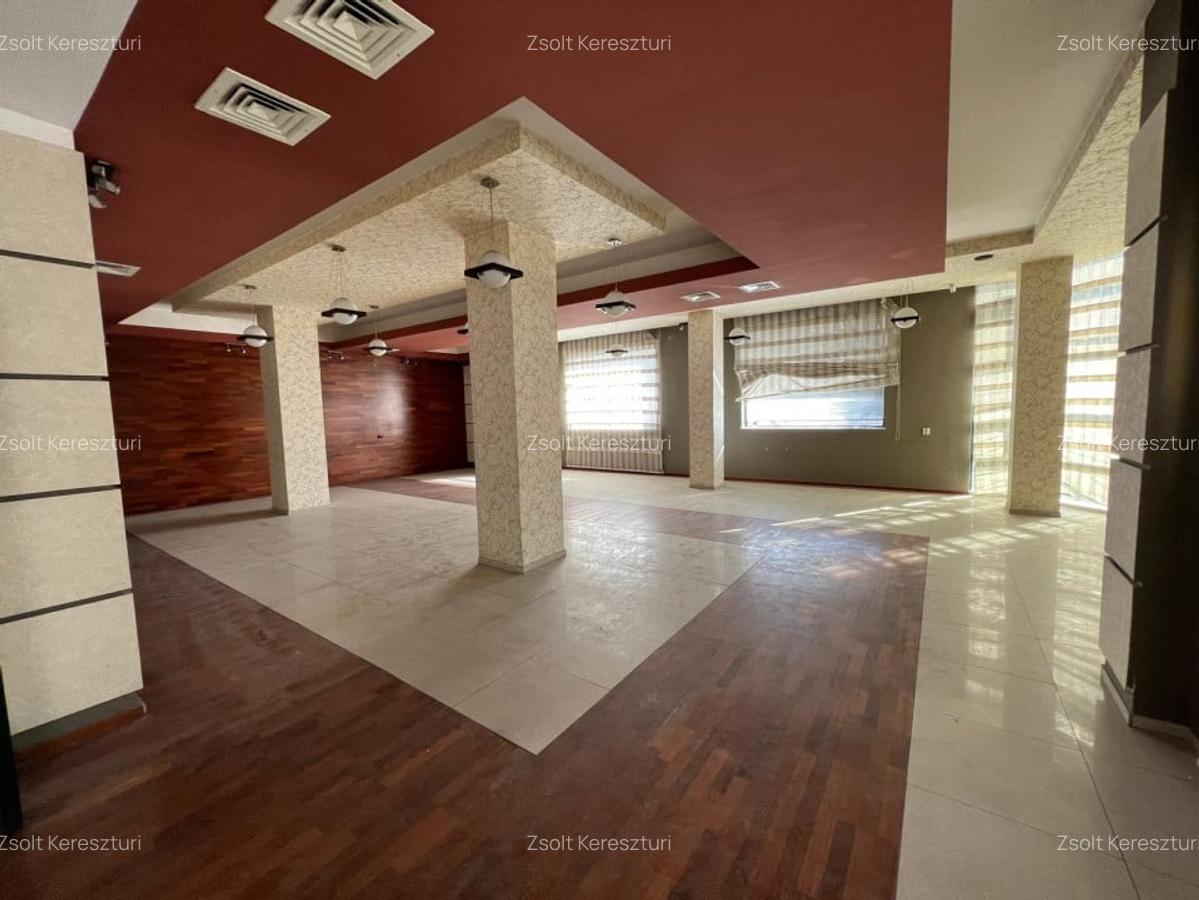 Inchiriere cladire 750 mp. - birouri, alimentatie publica, 6000 EUR - 2