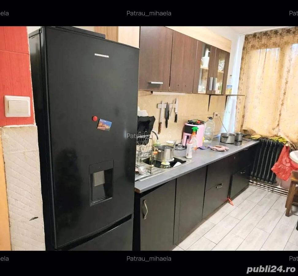 Vand apartament cu 2 camere, Hunedoara, decomandat, zona OM, 45000 euro neg - 1