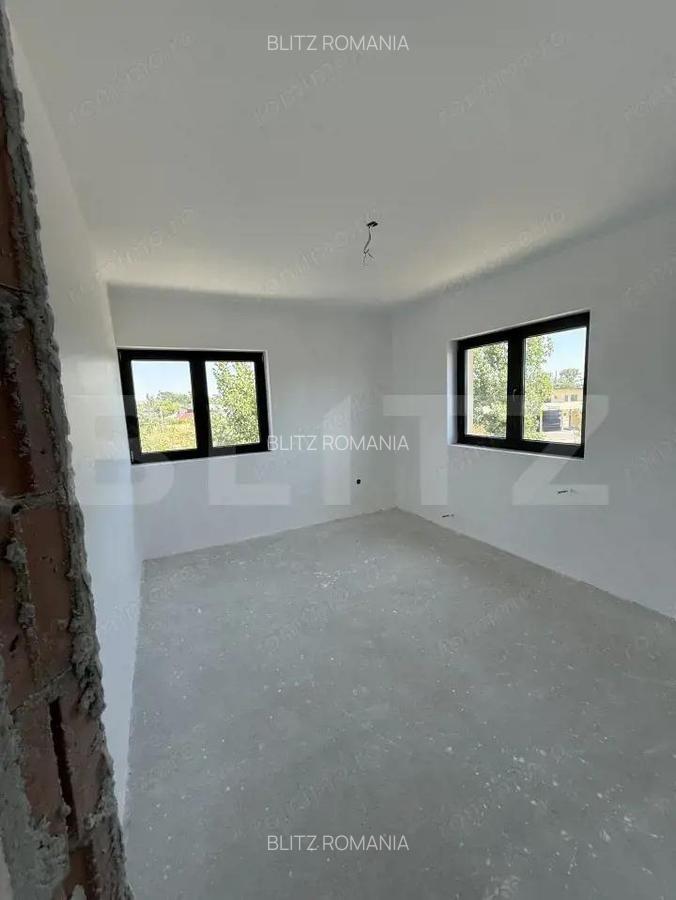 Casa semifinisata in Ploiesti, 180 mp, 2 locuri de parcare + curtea privata. - 2