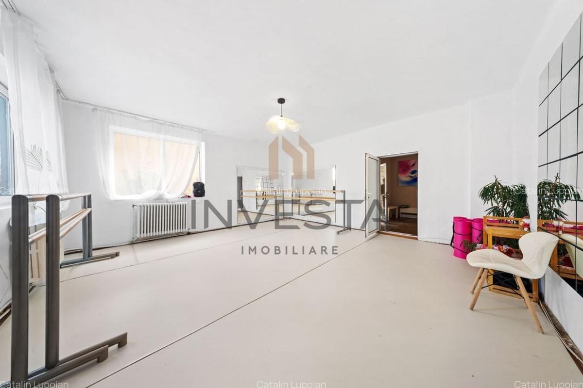 Apartament 4 camere, 160 mp, curte 165 mp, garaj | Andrei Muresanu - 3 Apartament 4 camere, 160 mp, curte 165 mp, garaj | Andrei Muresanu - 3