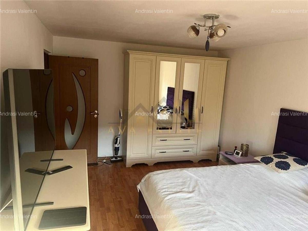 Apartament 3 camere, decomandat, 65 mp + centrala - Zona Mircea cel Batran - 2