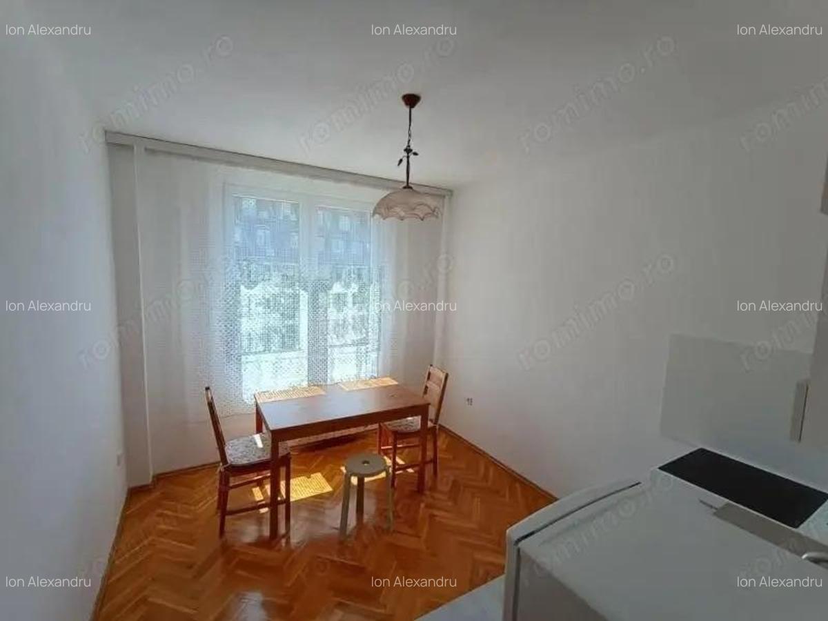 Garsoniera in zona Tei - 3