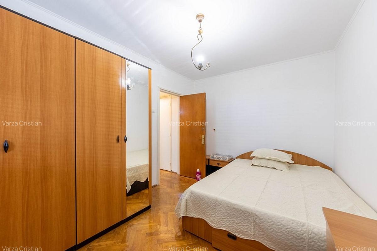 Tineretului, stradal, vizavi de parc - 8