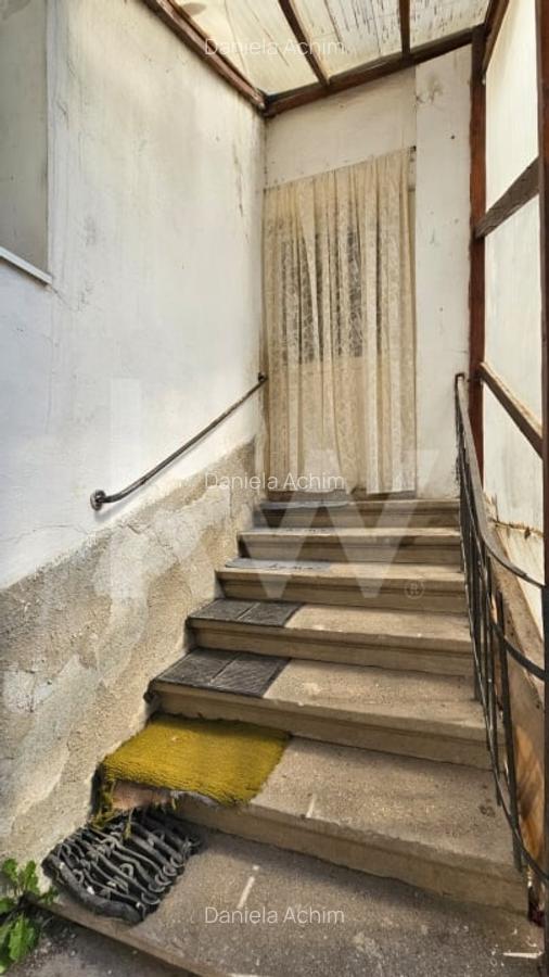 Casa individuala compusa din doua apartamente, cu teren liber de 540 mp - 13