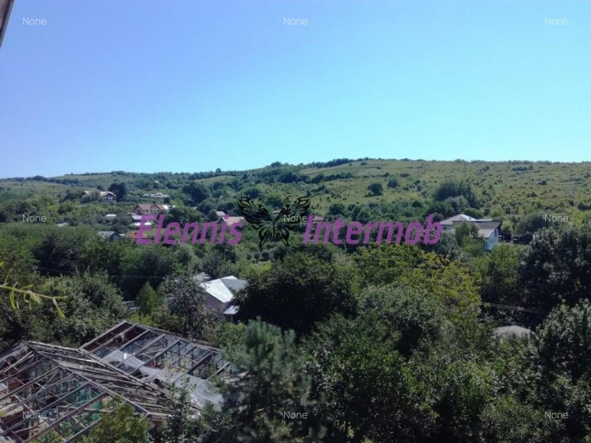 Casă cu 10 camere în Bucov - 16