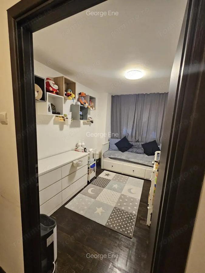 Apartament 3 camere vanzare zona 13 Septembrie stradal etaj 3 - 8