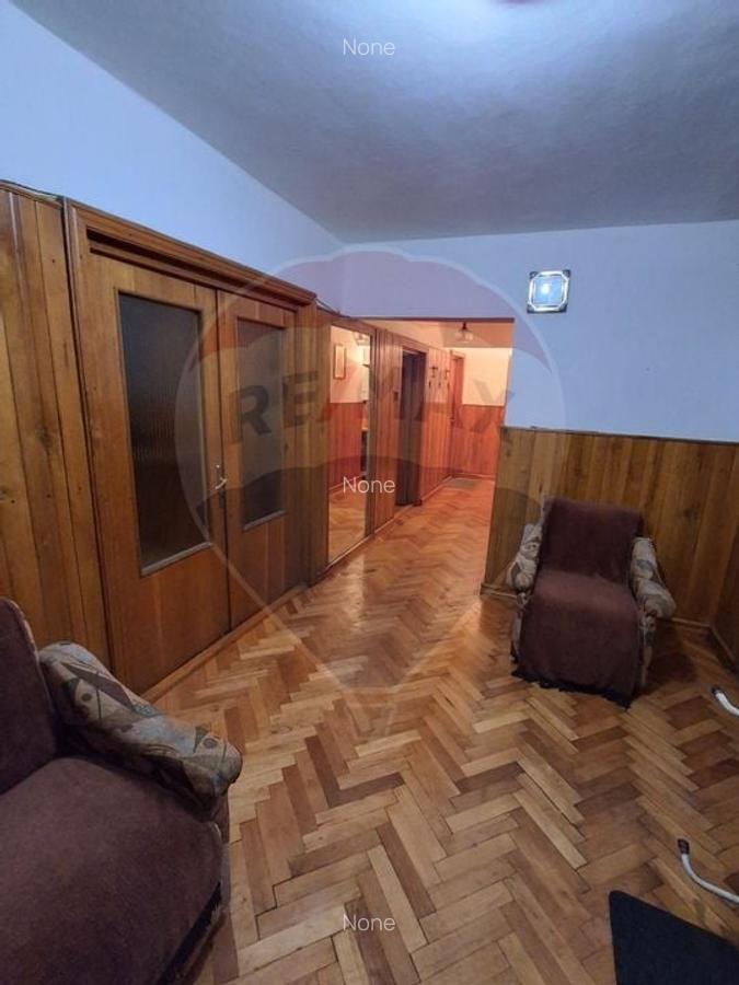 Apartament cu 4 camere de vanzare in zona Iosia - 2