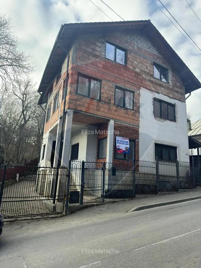 Vila de vanzare in zona Central Campulung-Muscel - 9