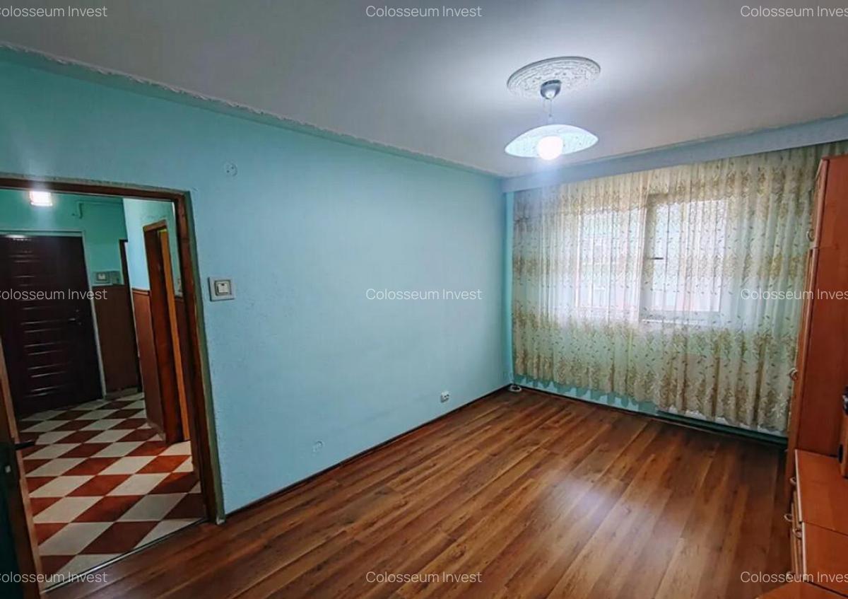 Apartament 2 camere, decomandat - zona Astra - 4