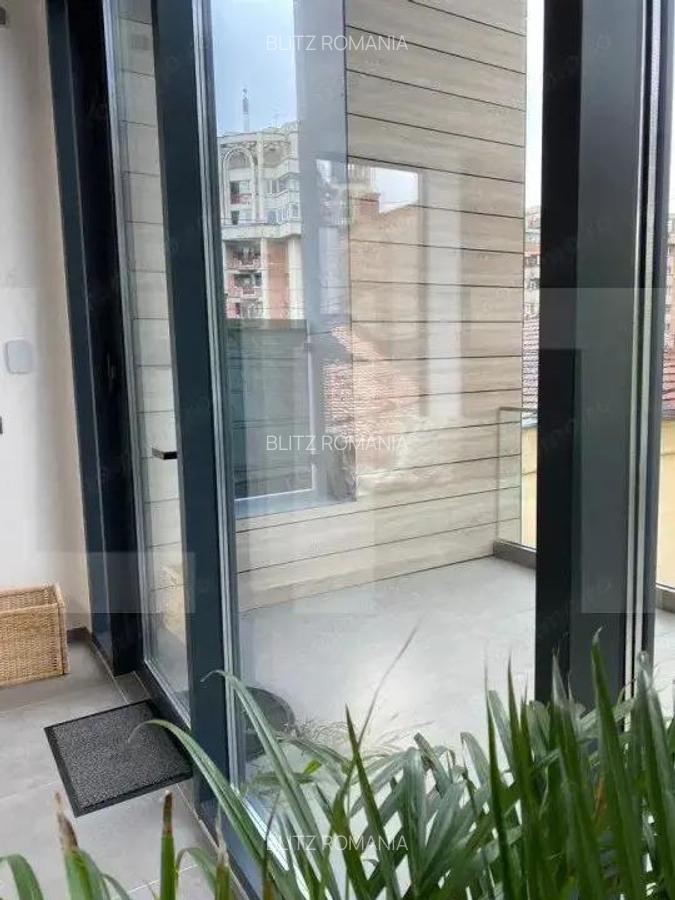 Cladire de sticla, 230 mp, zona Cipariu, ideal sediu firma/clinica - 14