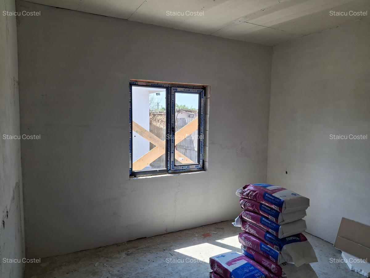 Casă cu 4 camere în Lumina - 5