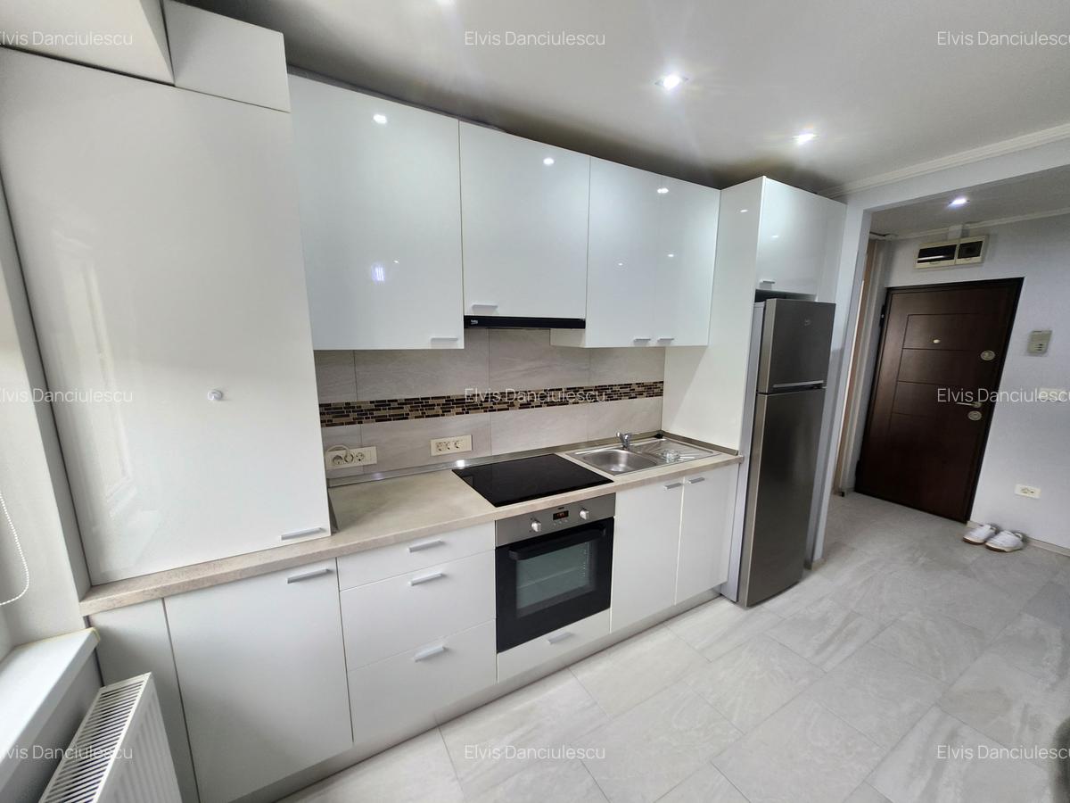 2 Cam-Aradului-3 Min Iulius Town--Mobilat-Centrala-Balcon--Aer conditionat-56 MP - 6