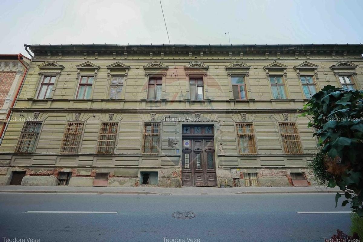 Apartament cu 2 camere de vanzare, cladire istorica, ultracentral - 25