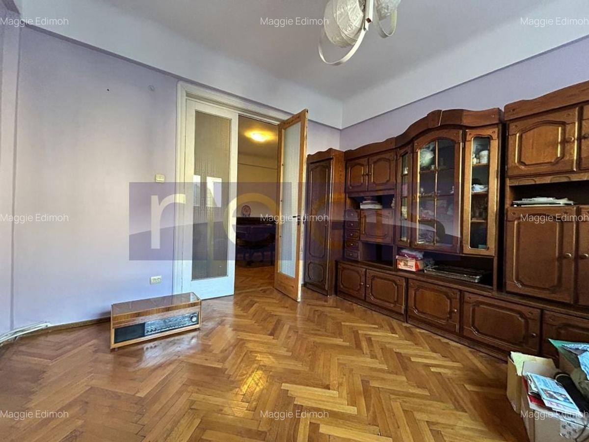 Apartament cu 4 camere circular în Universitate - 3