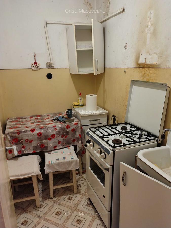 Garsoniera de vanzare in zona Costin Georgian-metrou - 4