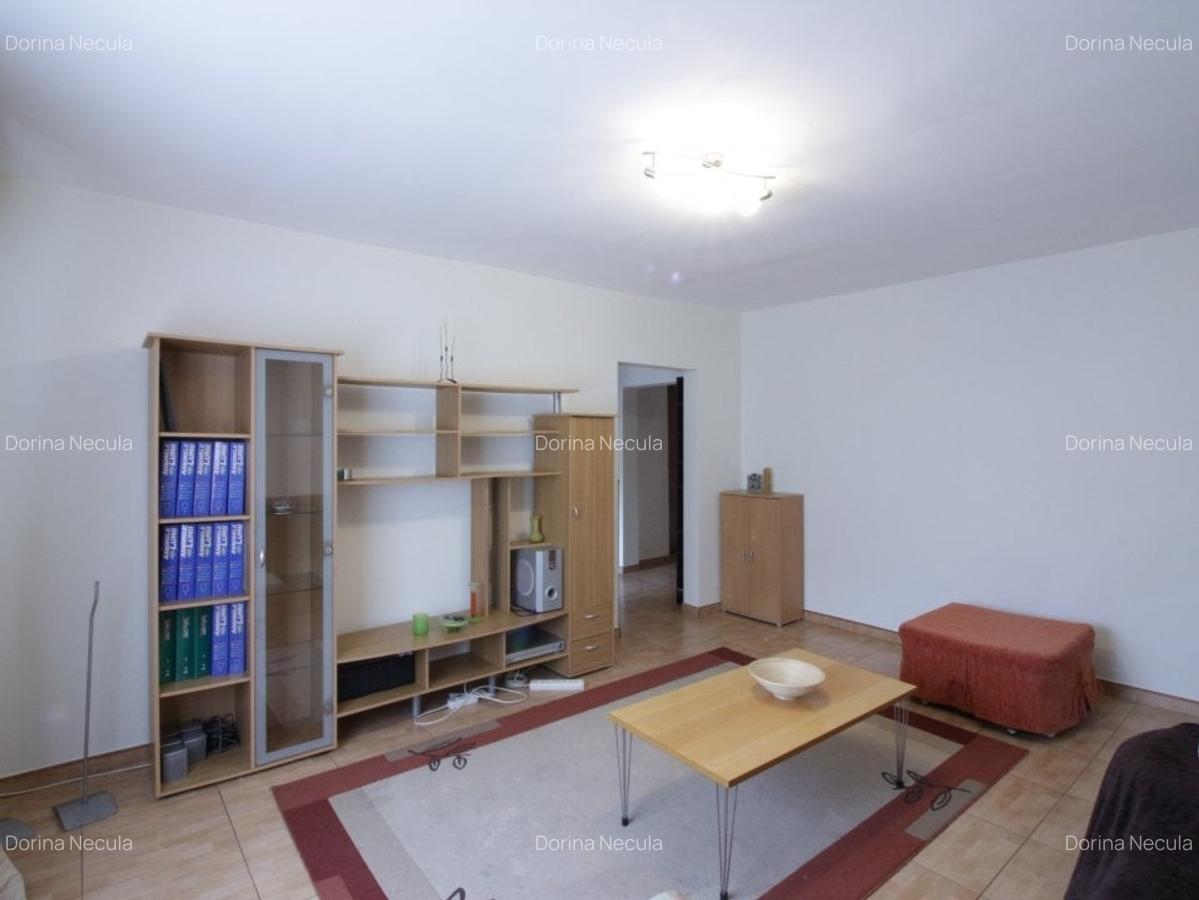 Mall Vitan - Foisorului, apartament 3 camere, 77 mp, decomandat, 2 bai, etaj 5/8 - 2