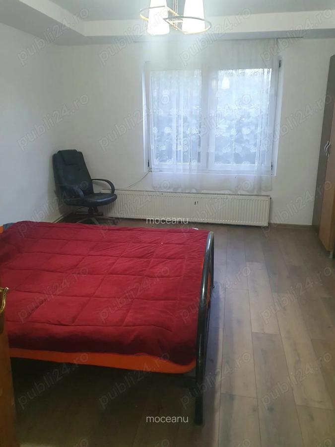 Vand casa Re?i?a - 1 Vand casa Re?i?a - 1