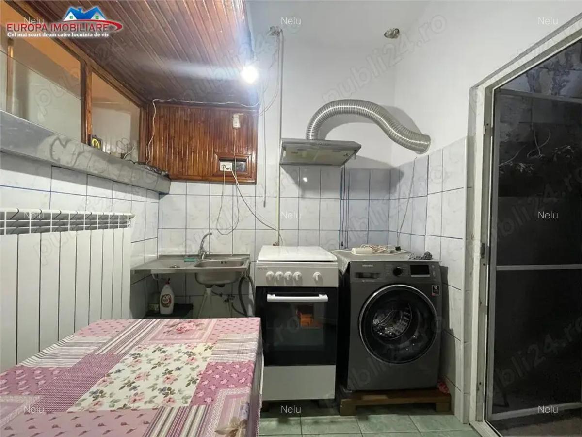 Vand casa oras Tulcea, zona ultracentrala - 10