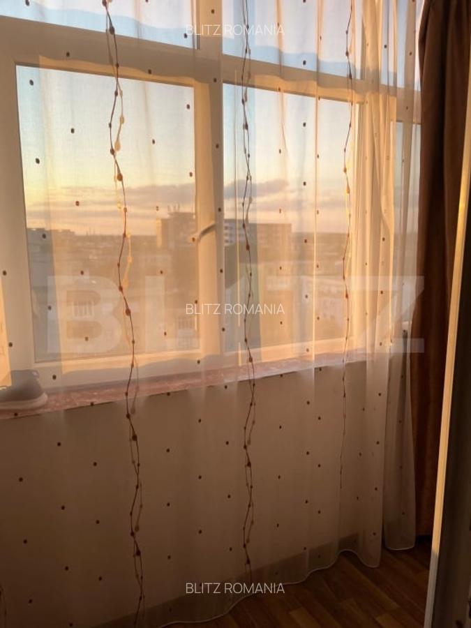 Apartament, de vanzare, cu 2 camere decomandat, 48.5 mp, Gara, zona Rond - 4