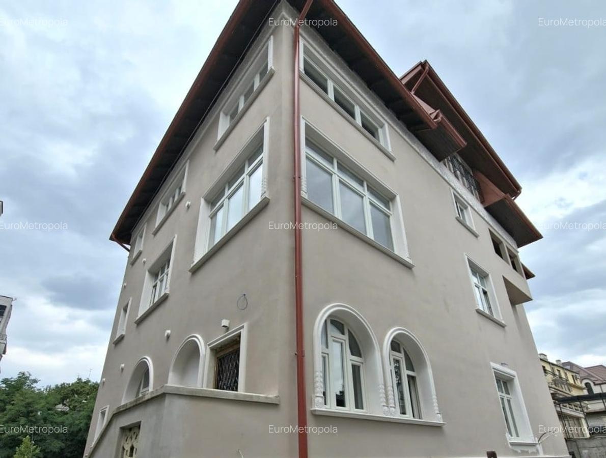 Vila complet refacuta, 250 mp curte ,  Aviatorilor - 2