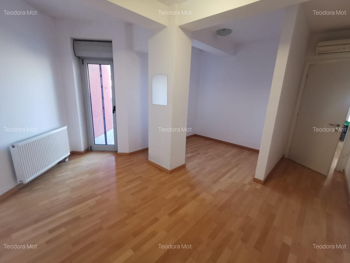 De inchiriat penthouse cu 4 camere – Complexul The Ring - 7