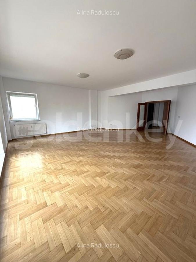 Apartament cu 3 camere potrivit pentru birou cat si pentru rezidenta - 2