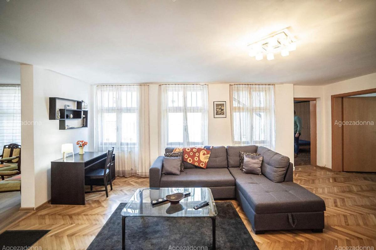 Apartament living, bucatarie si doua dormitoare, centru 139000euro - 3