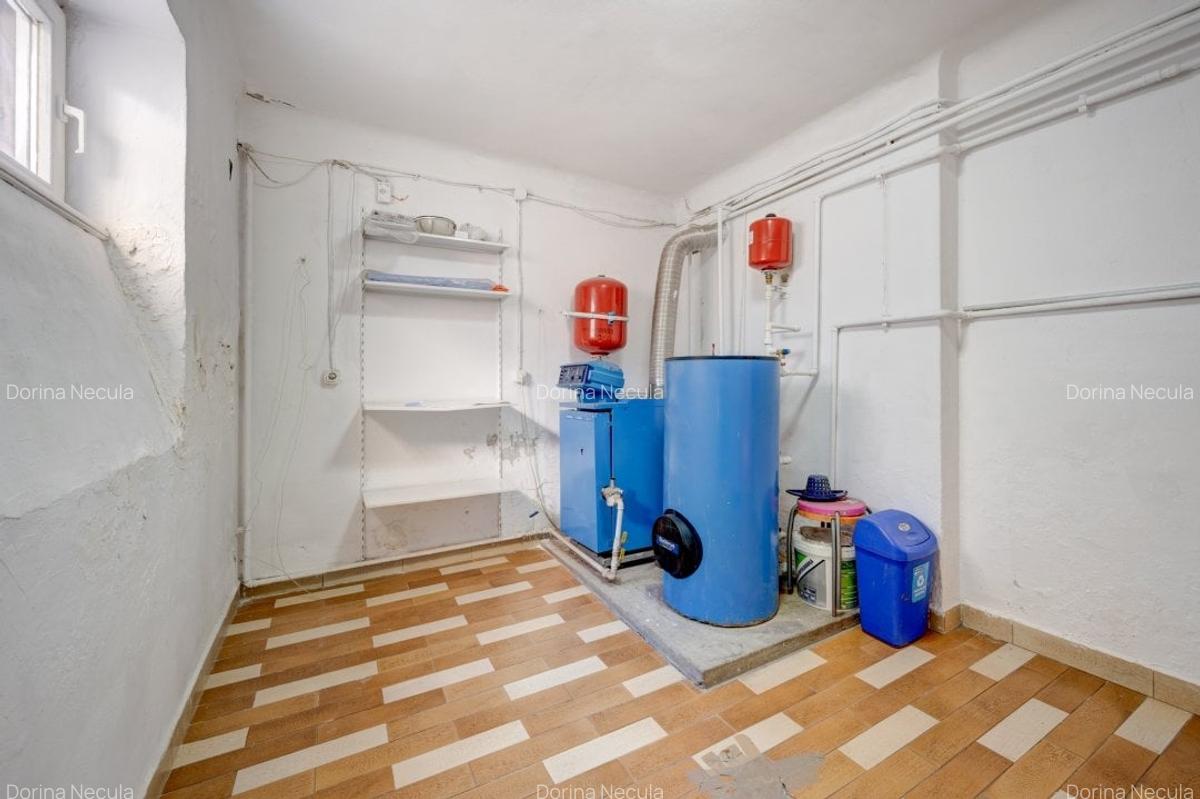 Vila cu arhitectura distincta, 7 camere, renovata, intr-o locatie exclusivista - 48