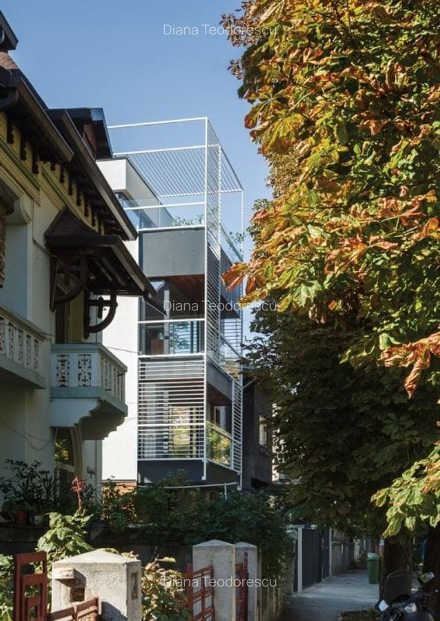Vanzare imobil 2015 arhitectura deosebita cu terase si curte Palatul Cotroceni - 3
