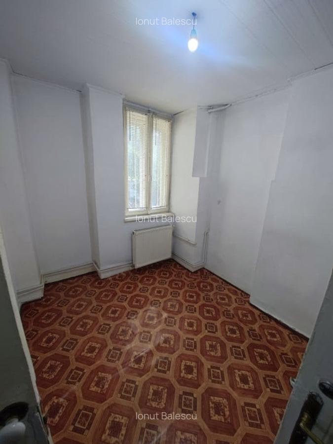Vanzare 4 camere in vila Dacia - 3