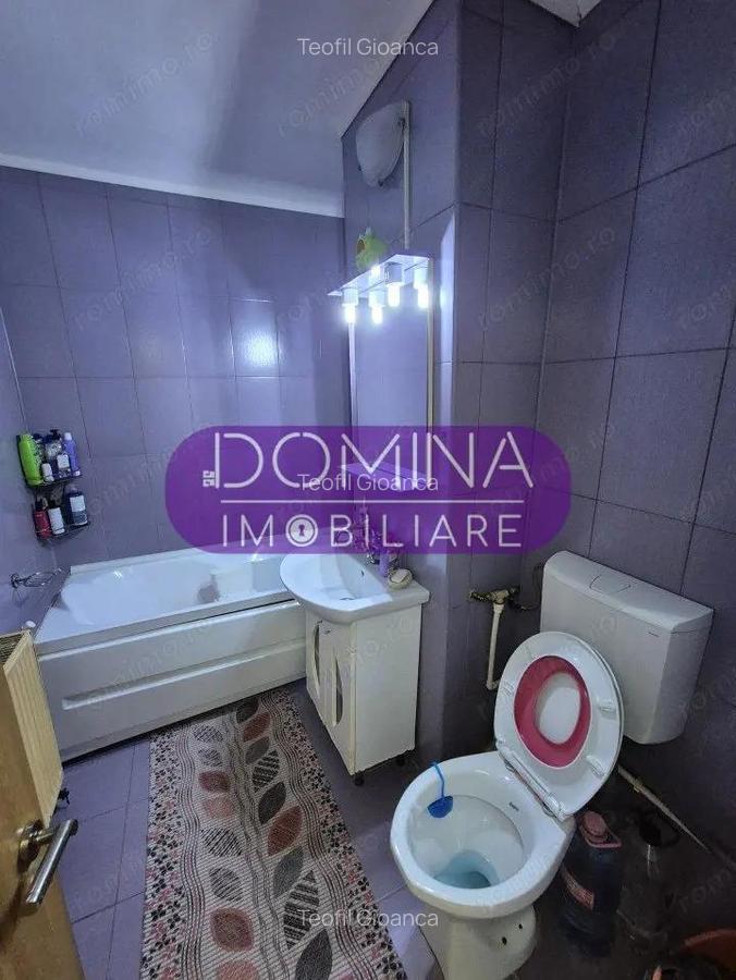 Vanzare apartament 2 camere, decomandat, zona lini?tita, strada Zambilelor - 6