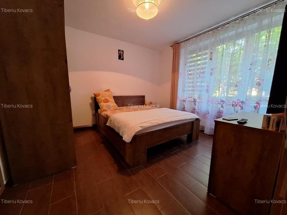Apartament cu 2 camere semidecomandat în Tractorul - 5