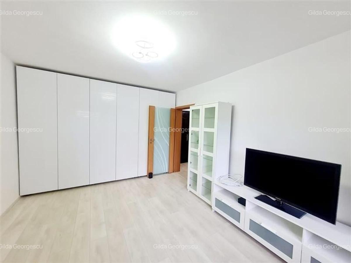 Apartament decomandat, suprafata generoasa, cu boxa si loc de parcare, Racadau - 3