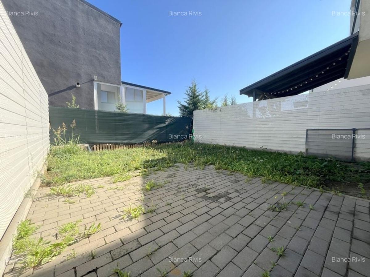 Casa triplex - Dumbravita - 24