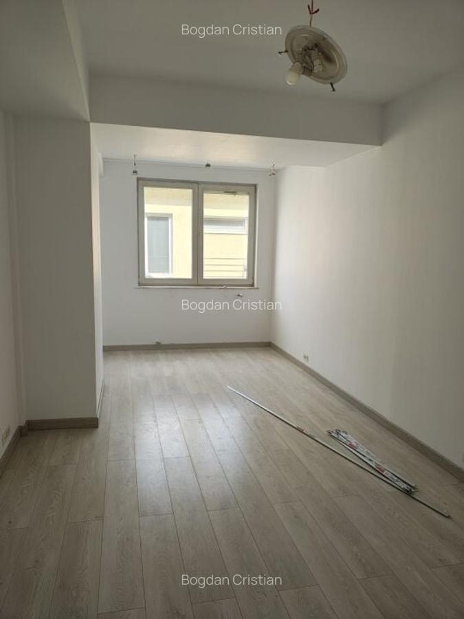 Apartament cu 4 camere decomandat în Herăstrău - 6