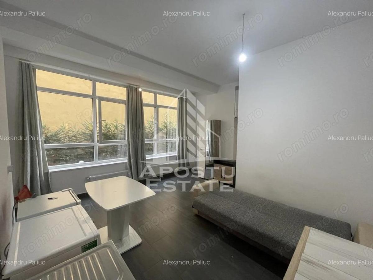 Spatiu comercial + loc de parcare, 23 mp, Zona Soarelui - 2