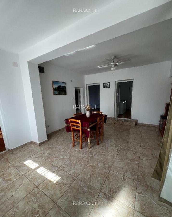Casa 4 dormitoare / 2076 mp teren Roman, Neamt - 4
