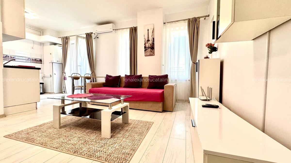 Mamaia zona Cluburi - 2 camere mobilat-utilat complet , etaj 5/8 - 3