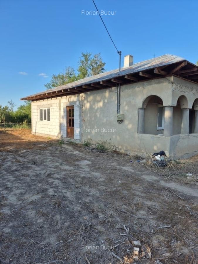 Casă de vânzare în comuna Făcăeni, județul Ialomița – teren 2600 mp, casă nouă, - 8