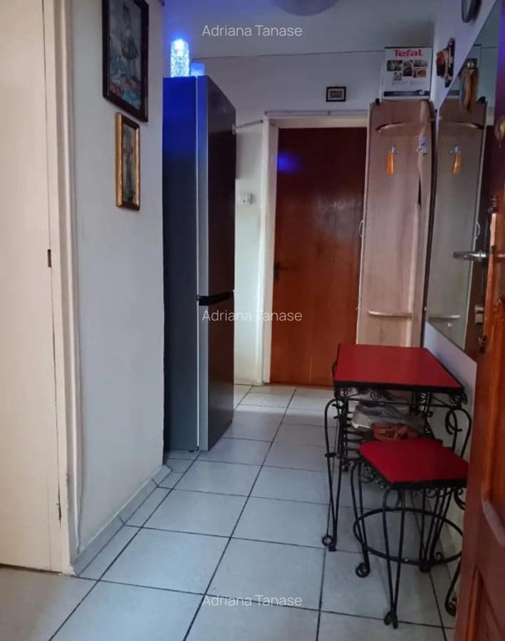 Apartament cu 3 camere semidecomandat în Cetatea - 6