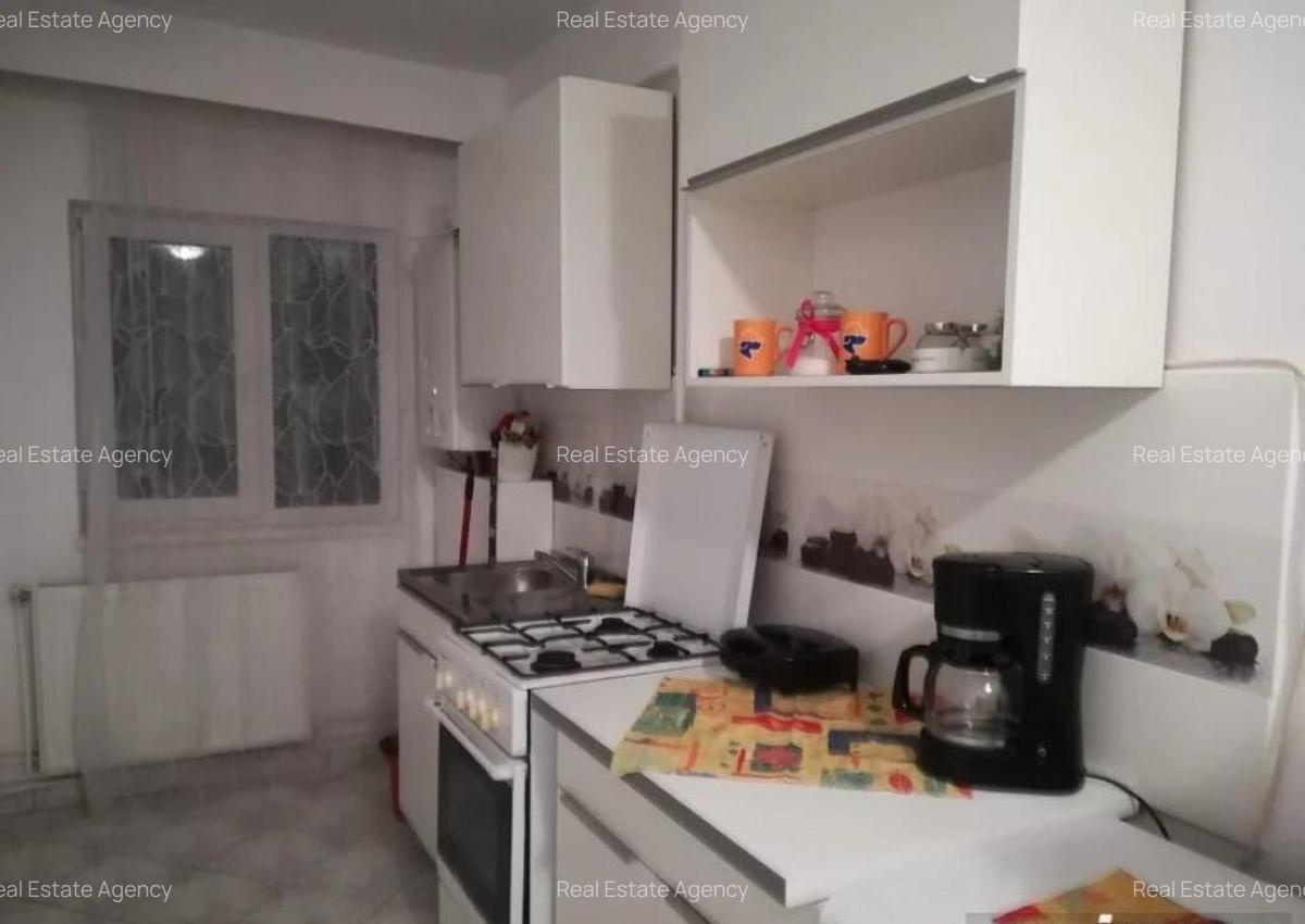 1 camera in zona Girocului - 2