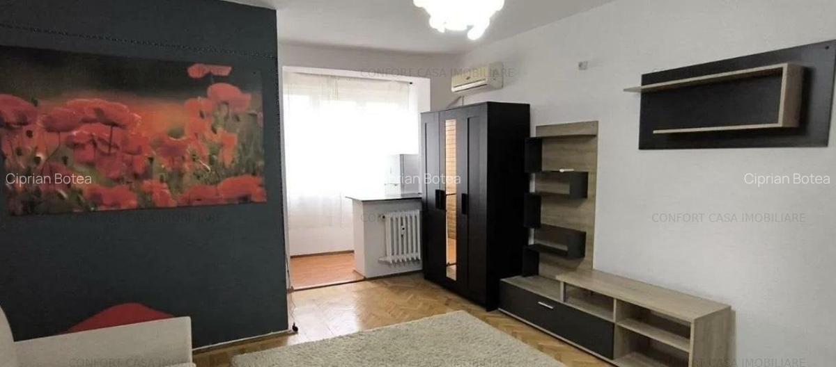 Garsoniera  renovata Titan Parc Metrou - 1