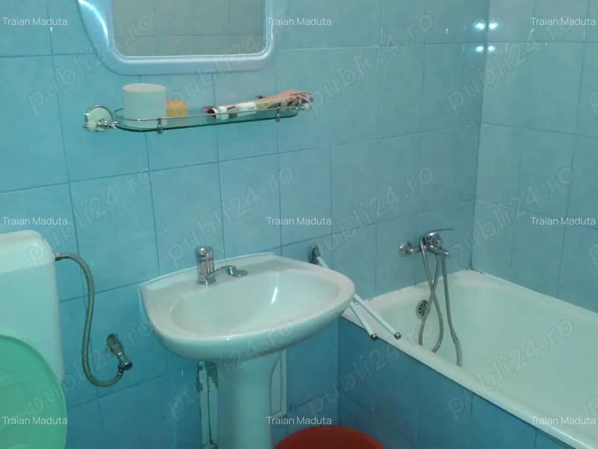 Proprietr, inchiriez garsoniera 32mp, central, confort 1,etaj 3, balcon, complet utilat. Tel. 0722.3 - 6 Proprietr, inchiriez garsoniera 32mp, central, confort 1,etaj 3, balcon, complet utilat. Tel. 0722.3 - 6