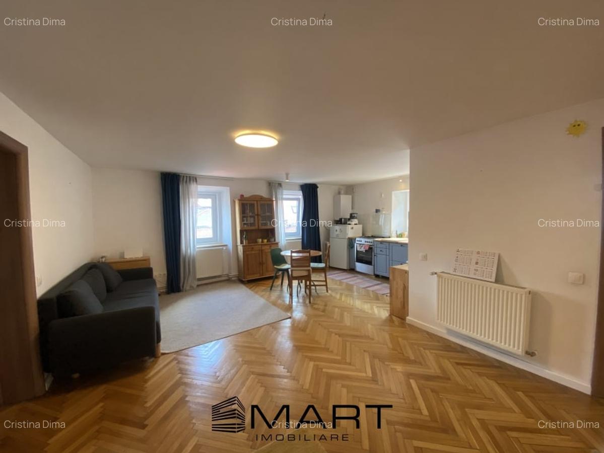 Apartament 3 camere in centrul istoric - strada Turnului si piata Huet - 1