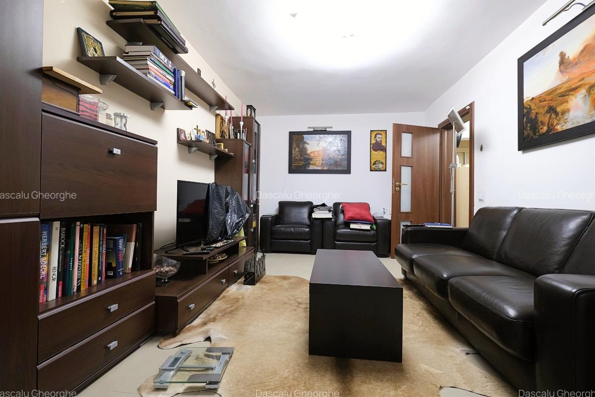 Bld. LACUL TEI , apartament exceptional, 3 camere decomandate, etaj 5 - 2