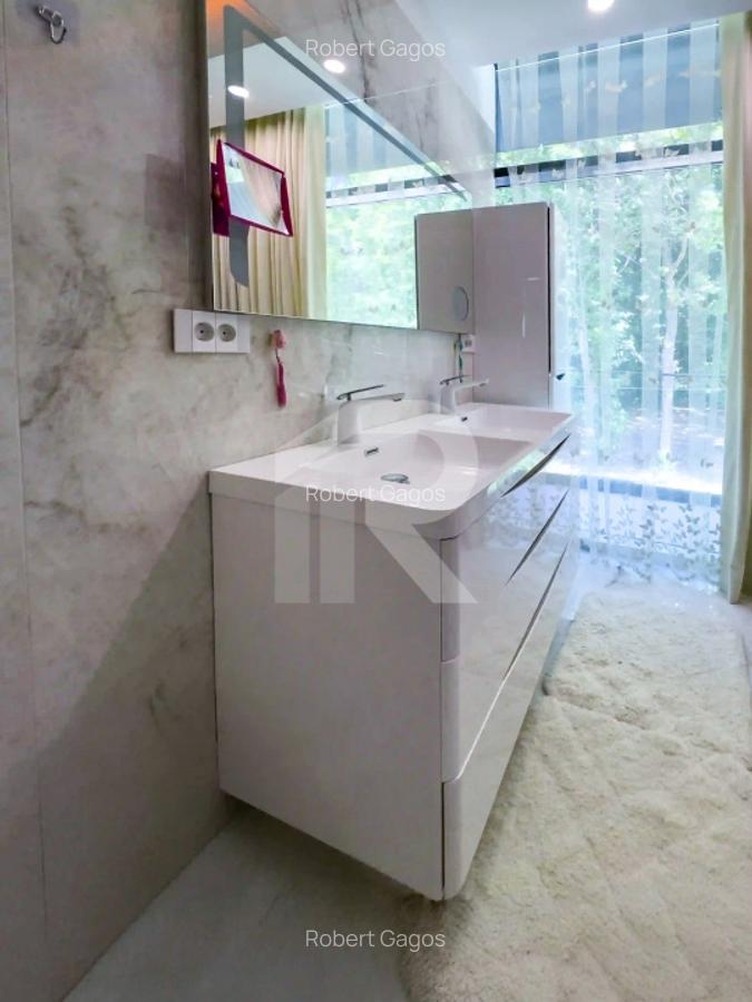 Pe Malul Snagovului, Unde Luxul Devine Cotidian - 24