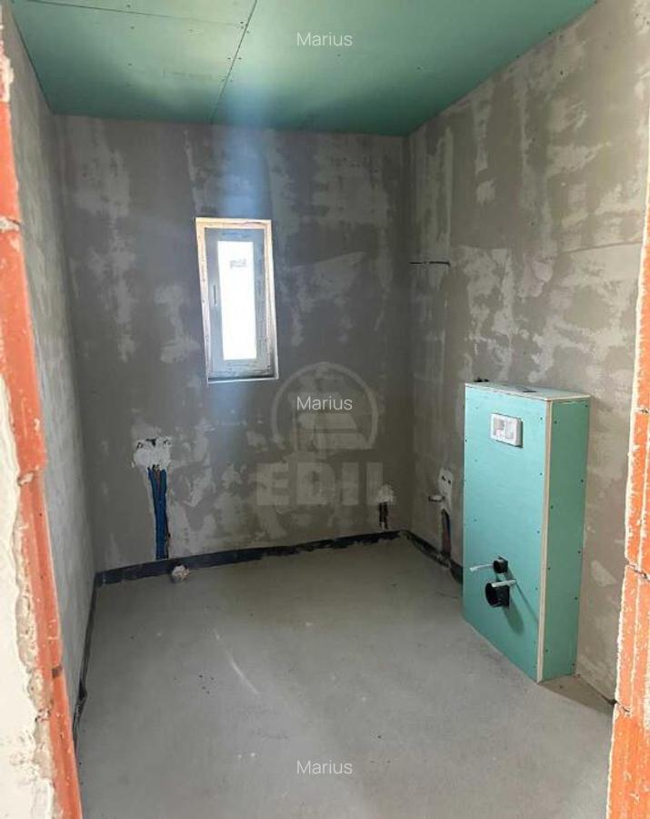 Casa individuala, semifinisata, Lona - 4