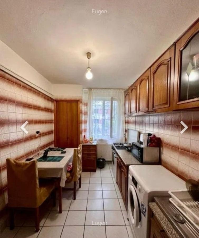 Poprietar închiriez apartament 3 camere Cireșica - 8 Poprietar închiriez apartament 3 camere Cireșica - 8