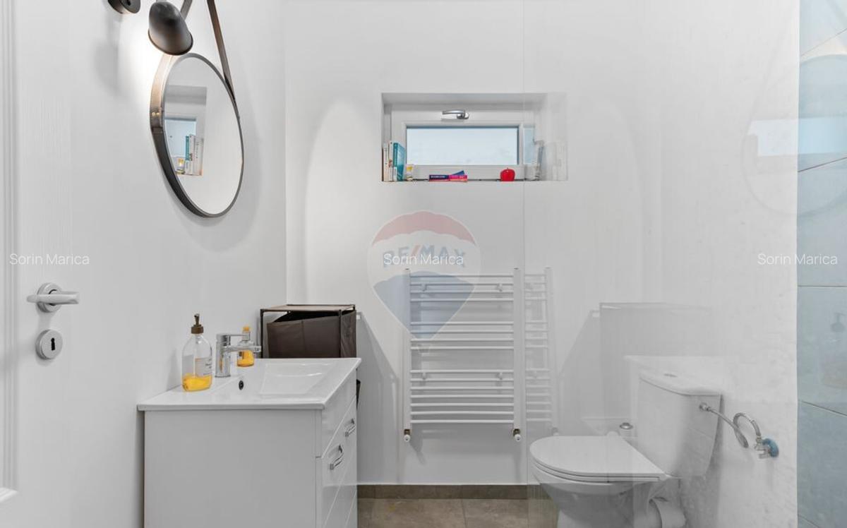 VANZARE Casa / Vila moderna cu 4 camere si curte Dragom... - 24